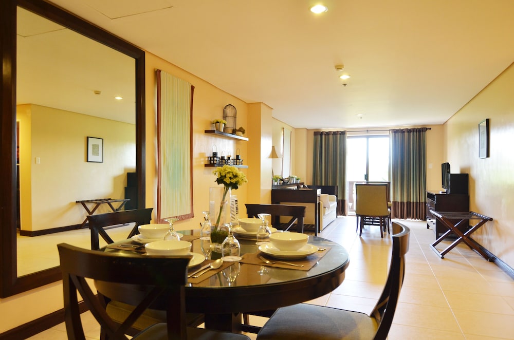 Crosswinds Resort Suites 36/50