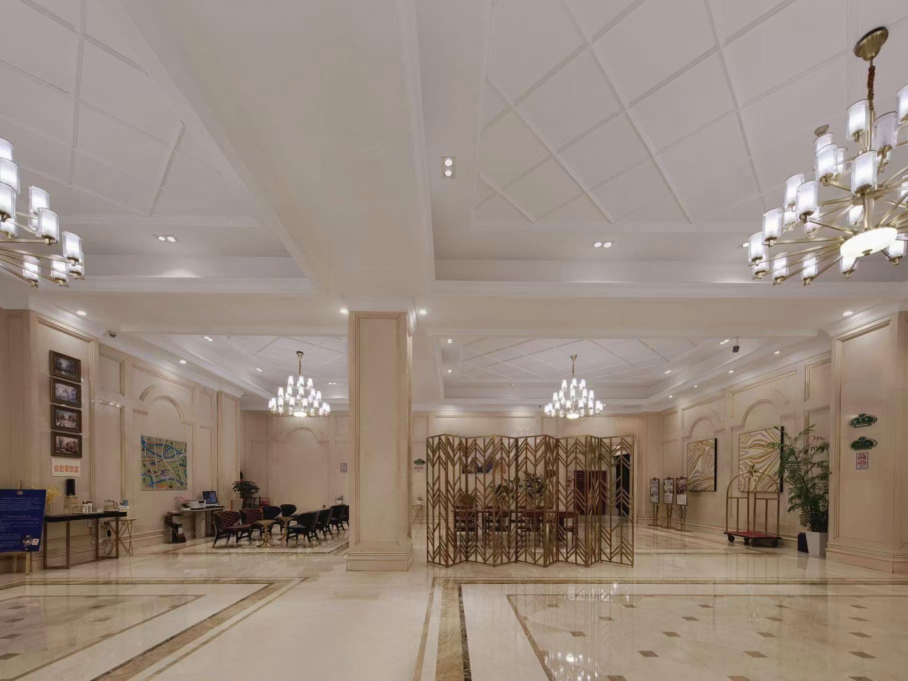 Vienna Hotel (Guangzhou Panyu Qiaonan Aoyuan Square) 17/50
