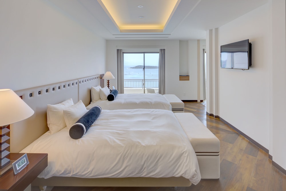 Infinity, Suite, Twin Beds