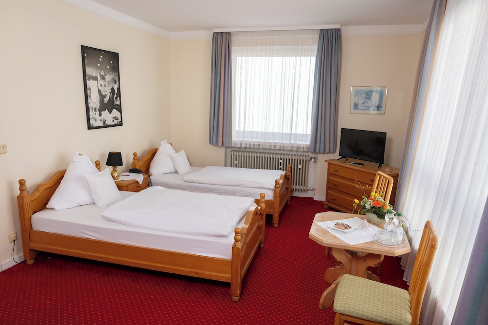 Hotel Alpha 12/68