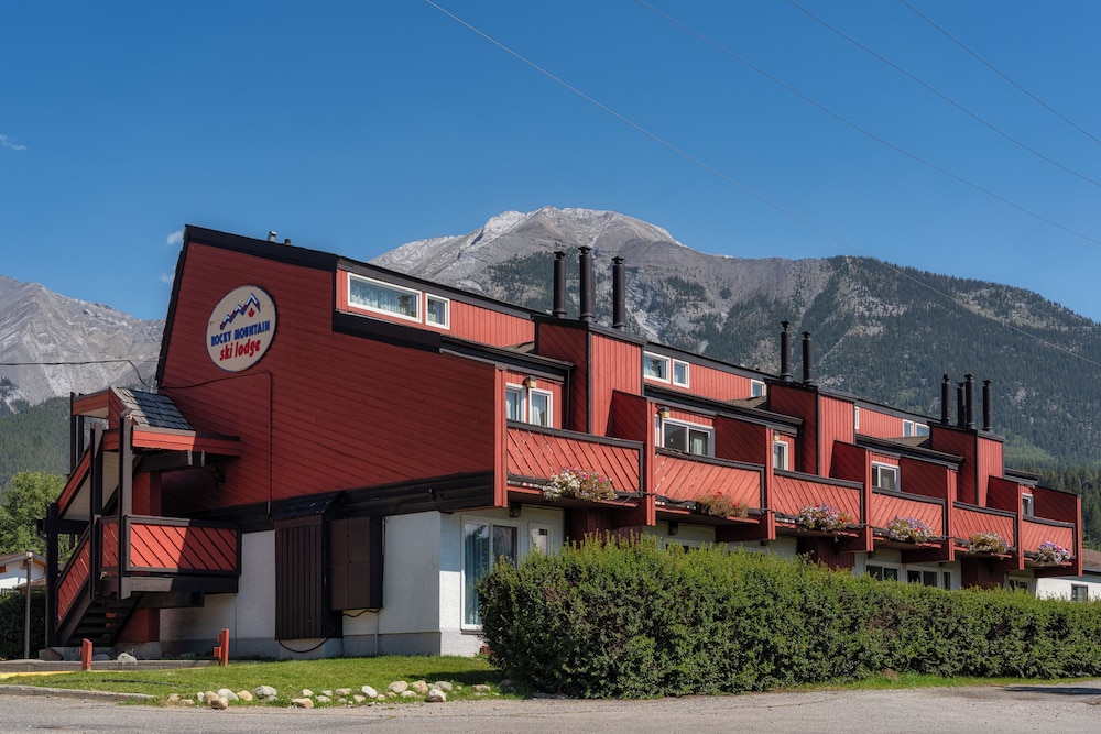 Canmore Rocky Mountain Ski Lodge 15/118