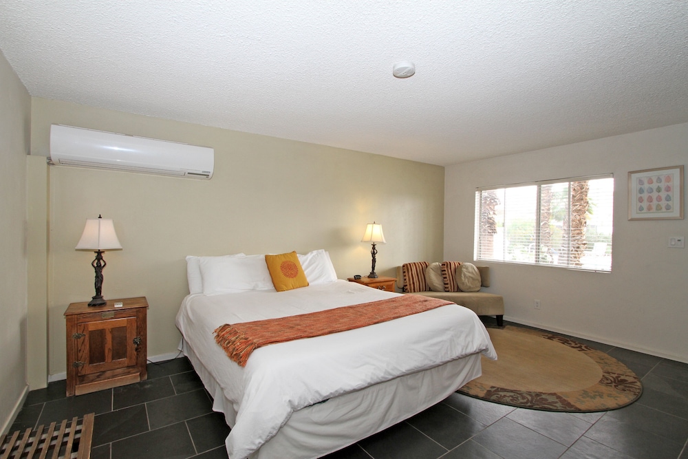 Lido Palms Resort & Spa 5/16