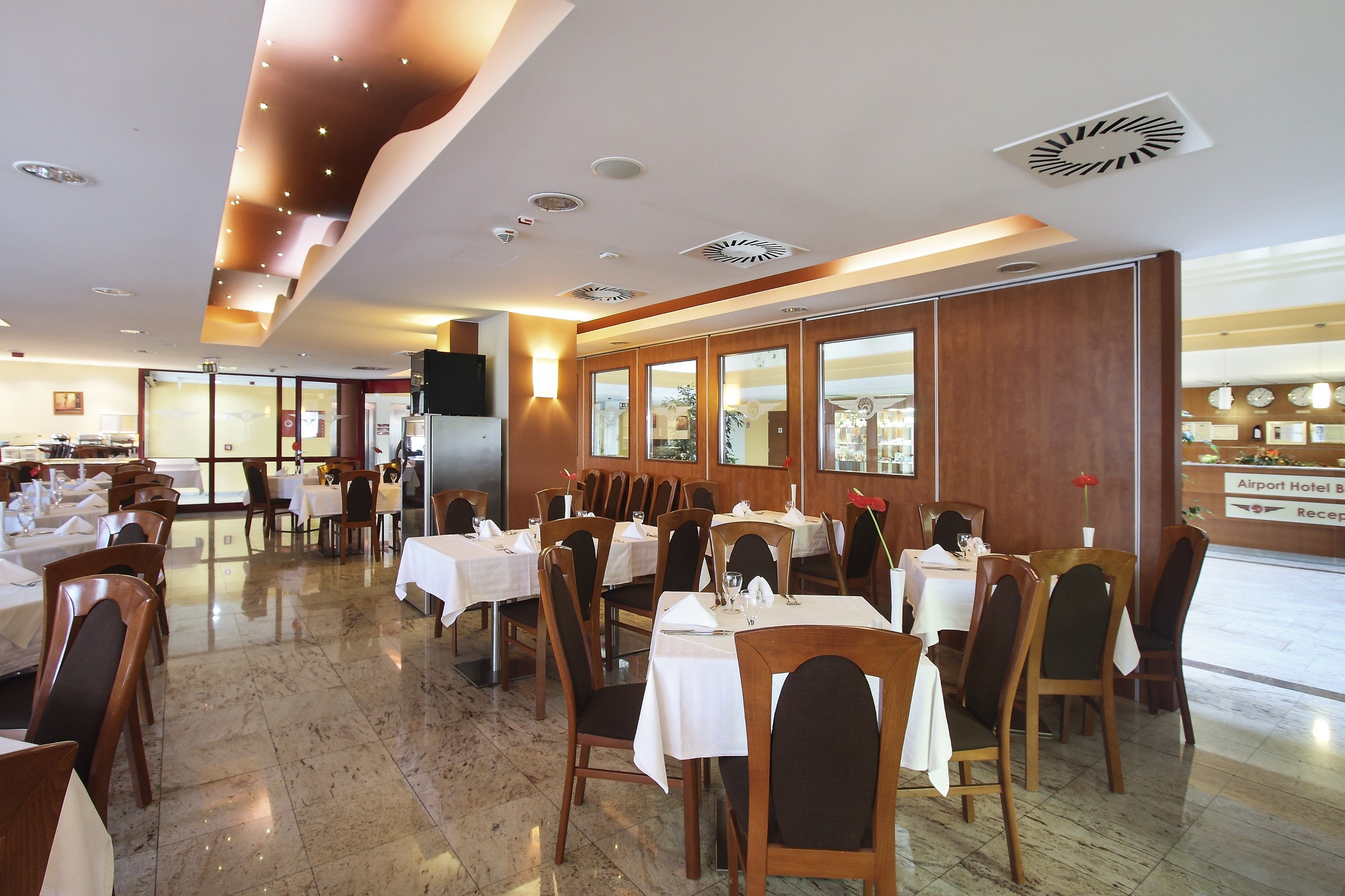 AIRPORT HOTEL BUDAPEST 57/73
