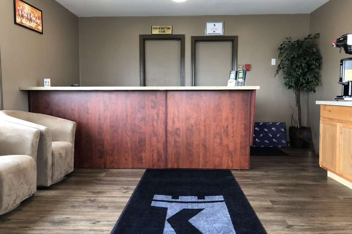 Knights Inn Fort Erie 7/15