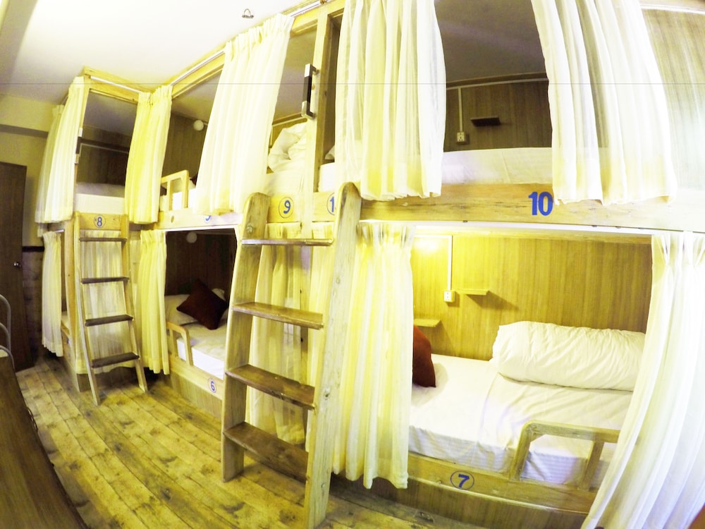 Hotel Forest Lake Backpackers' Hostel 13/25