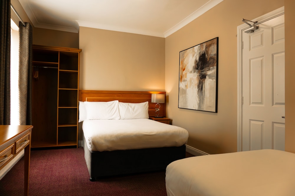 Phoenix Park Hotel 5/15