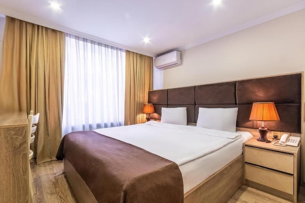 Clover Hotel Baku 13/50