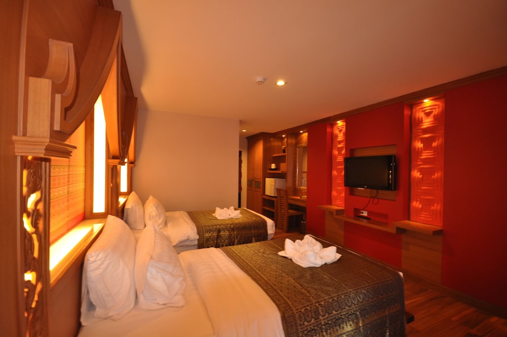 Chalelarn Hotel 18/41