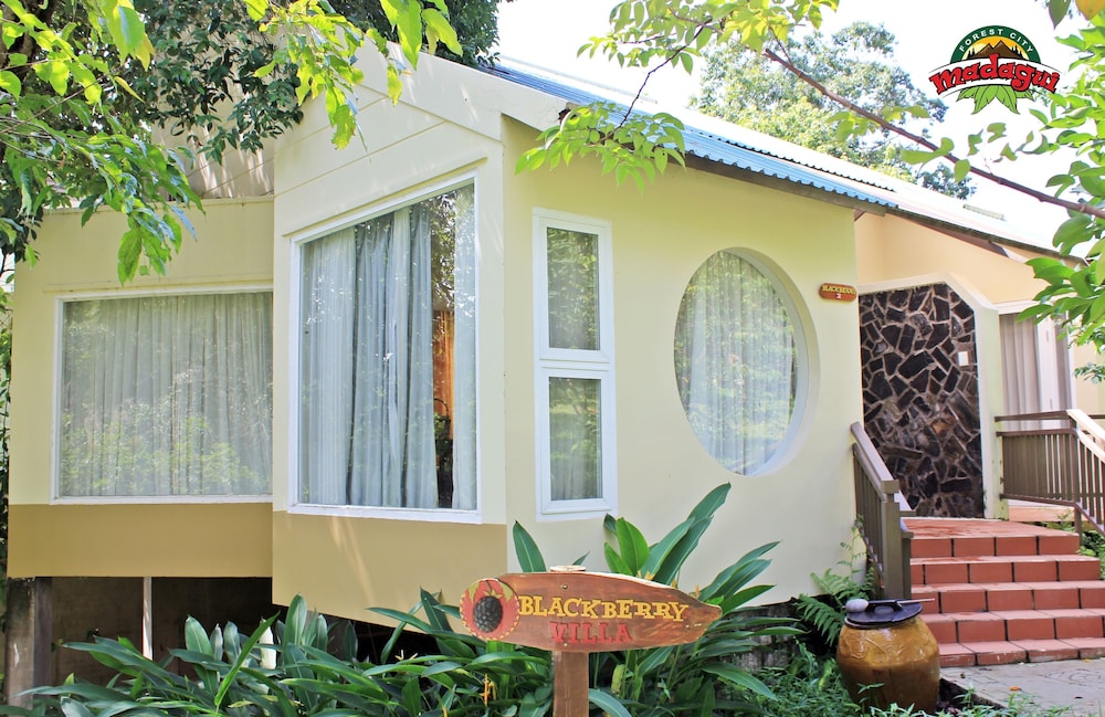 Madagui Forest Resort 1/50