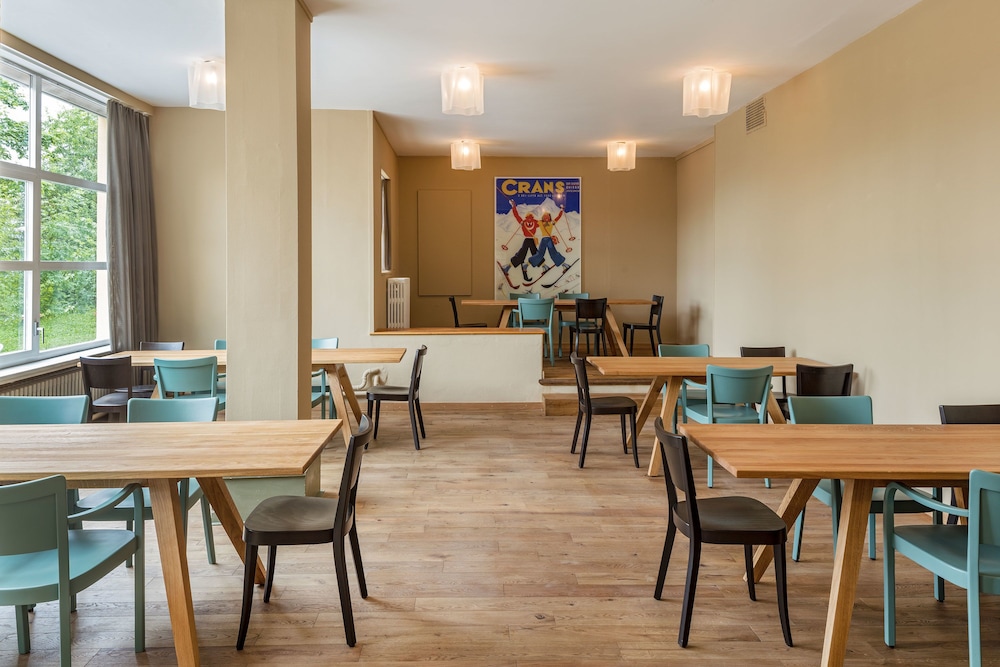 Youth Hostel Crans Montana 43/53