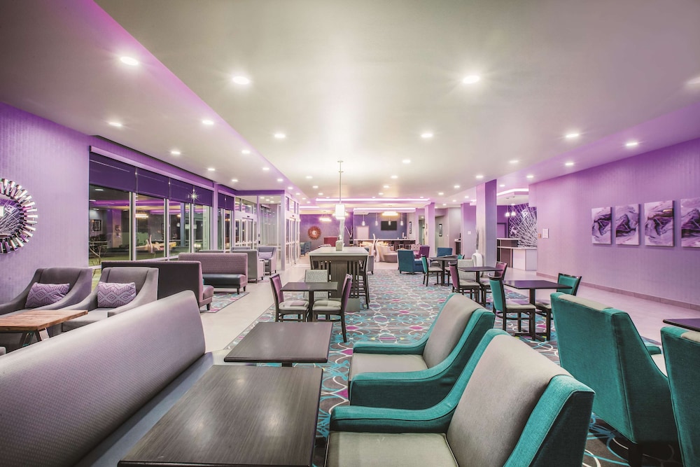 La Quinta Inn & Suites by Wyndham Lubbock South 31/48