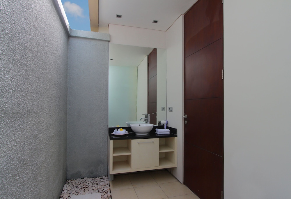 Sudha Villa Bali Baik-Baik 47/50