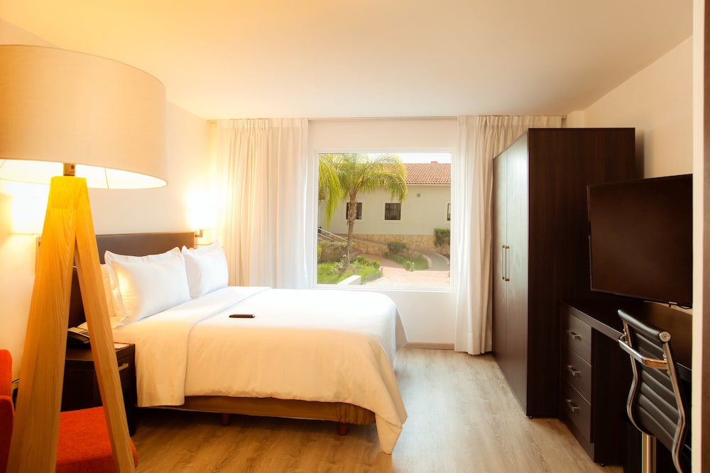 Master, Business, Suite, King Bed