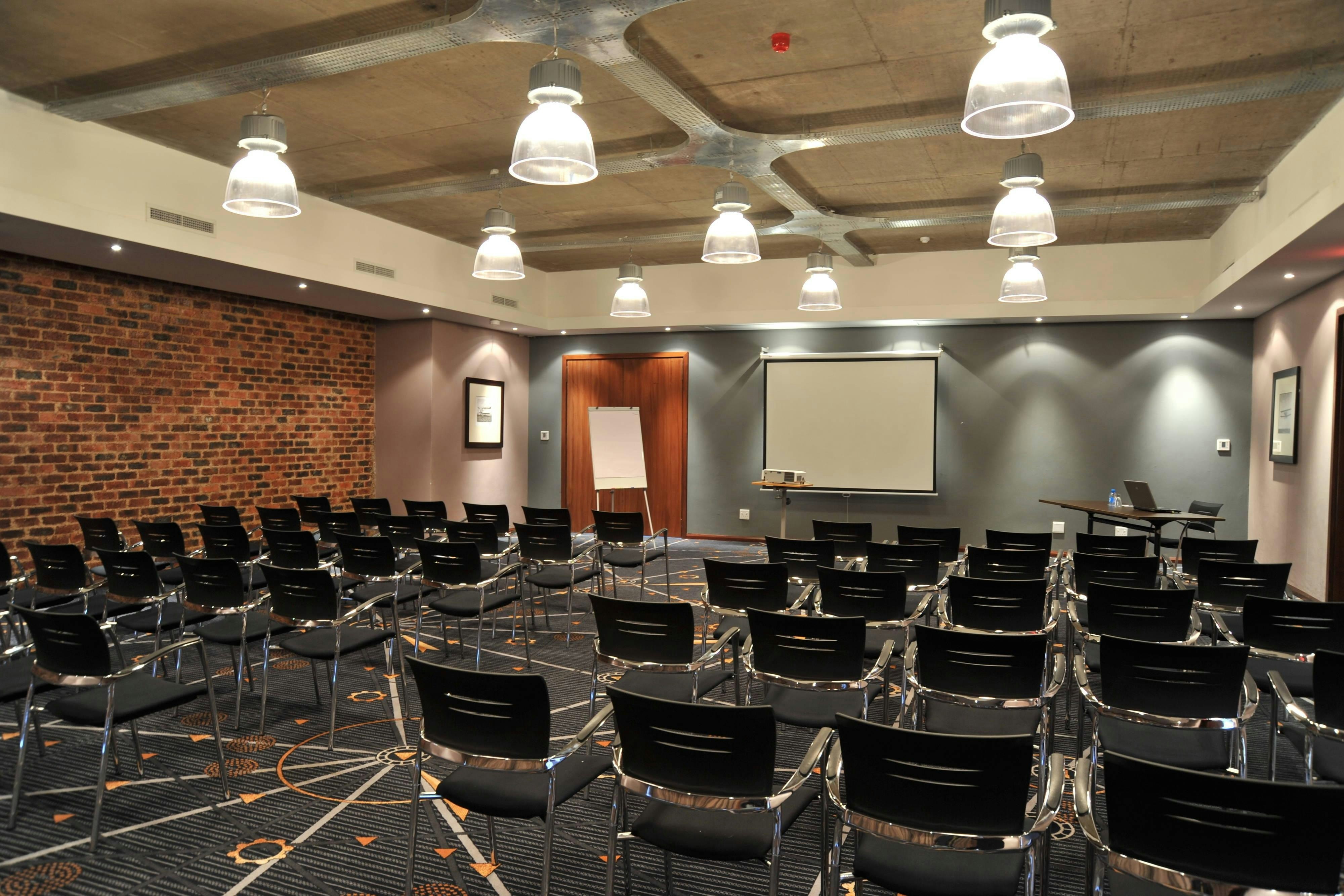 Protea Hotel By Marriott O R Tambo Airport 34/41