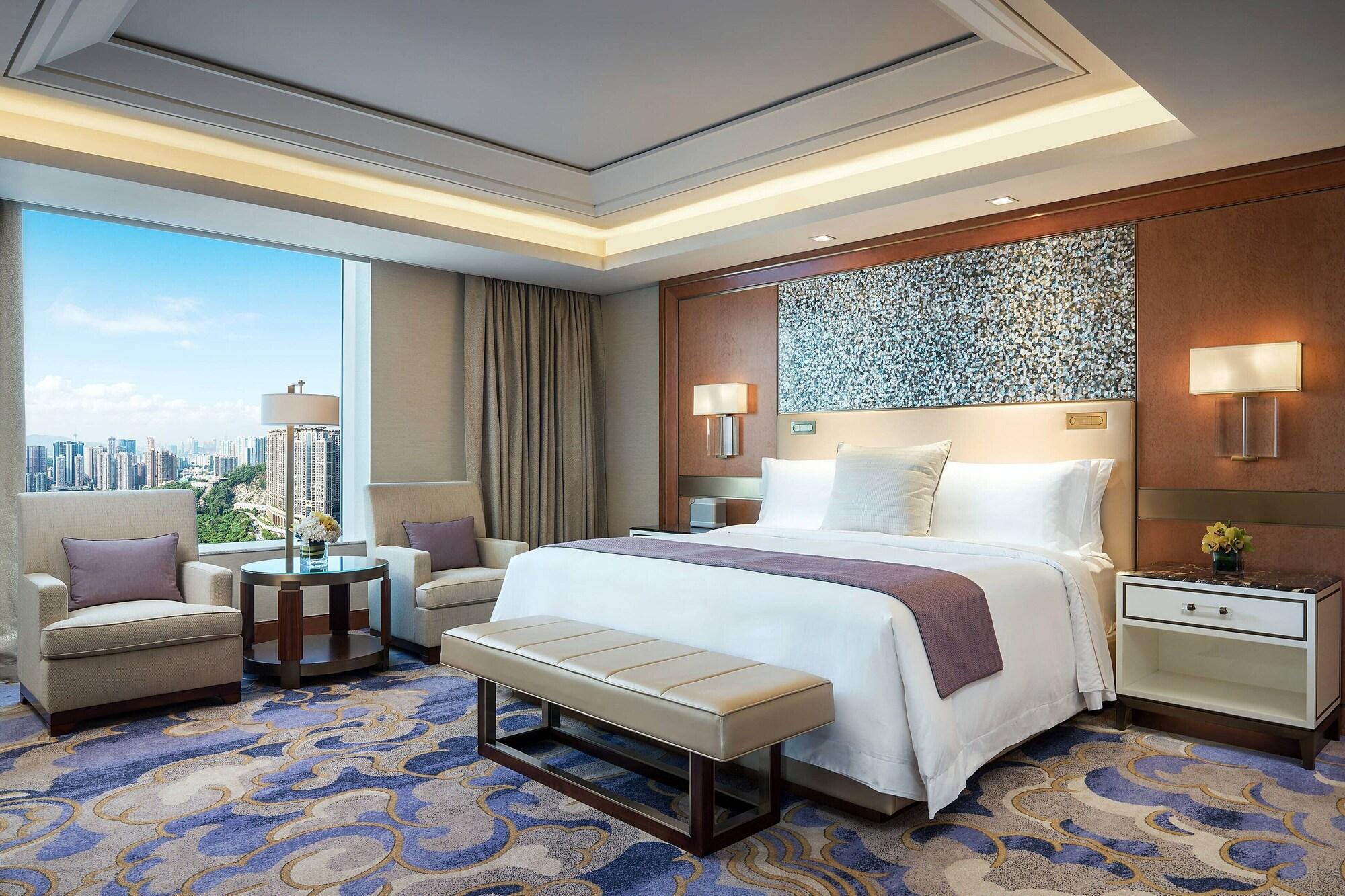 Empire, Suite, King Bed