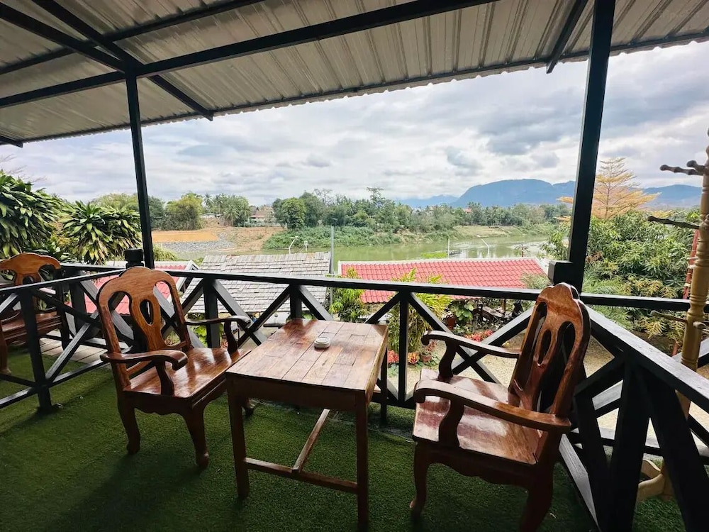Villa Kingkham Riverside 65/69