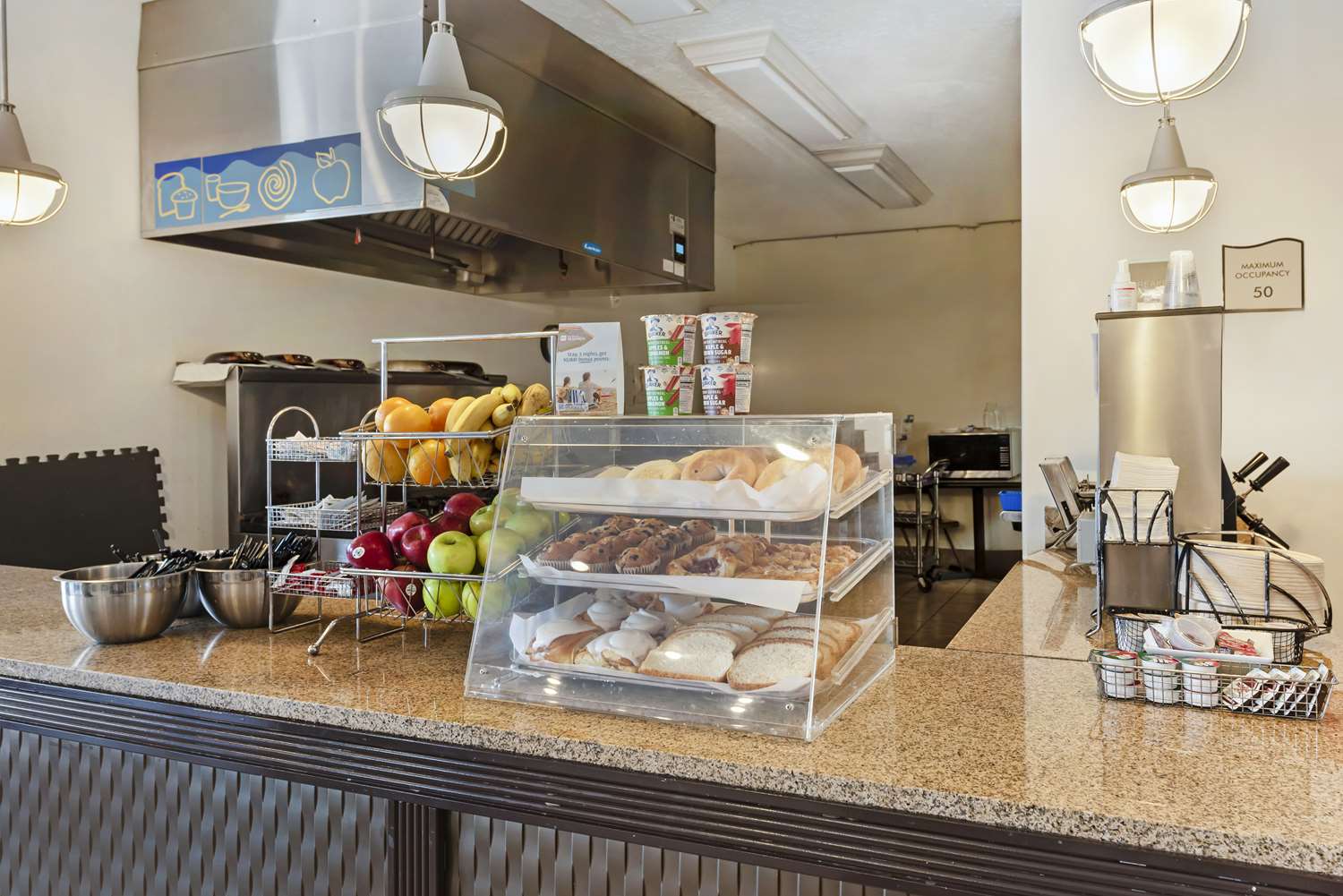 Best Western Plus Eagleridge Inn & Suites 14/17