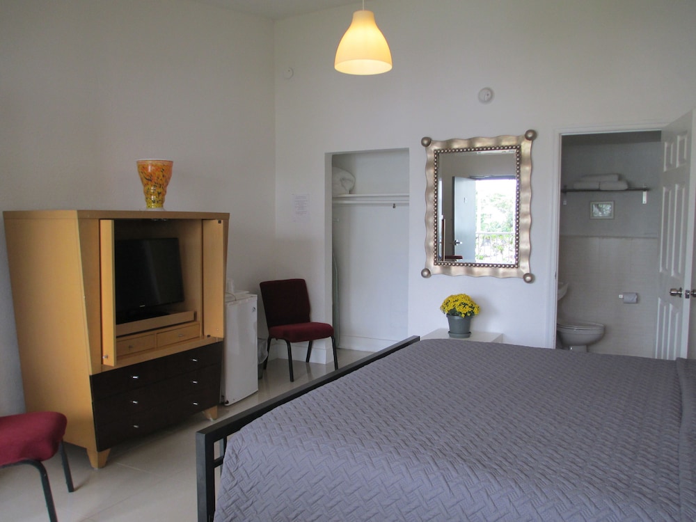 Shalimar Motel 12/47