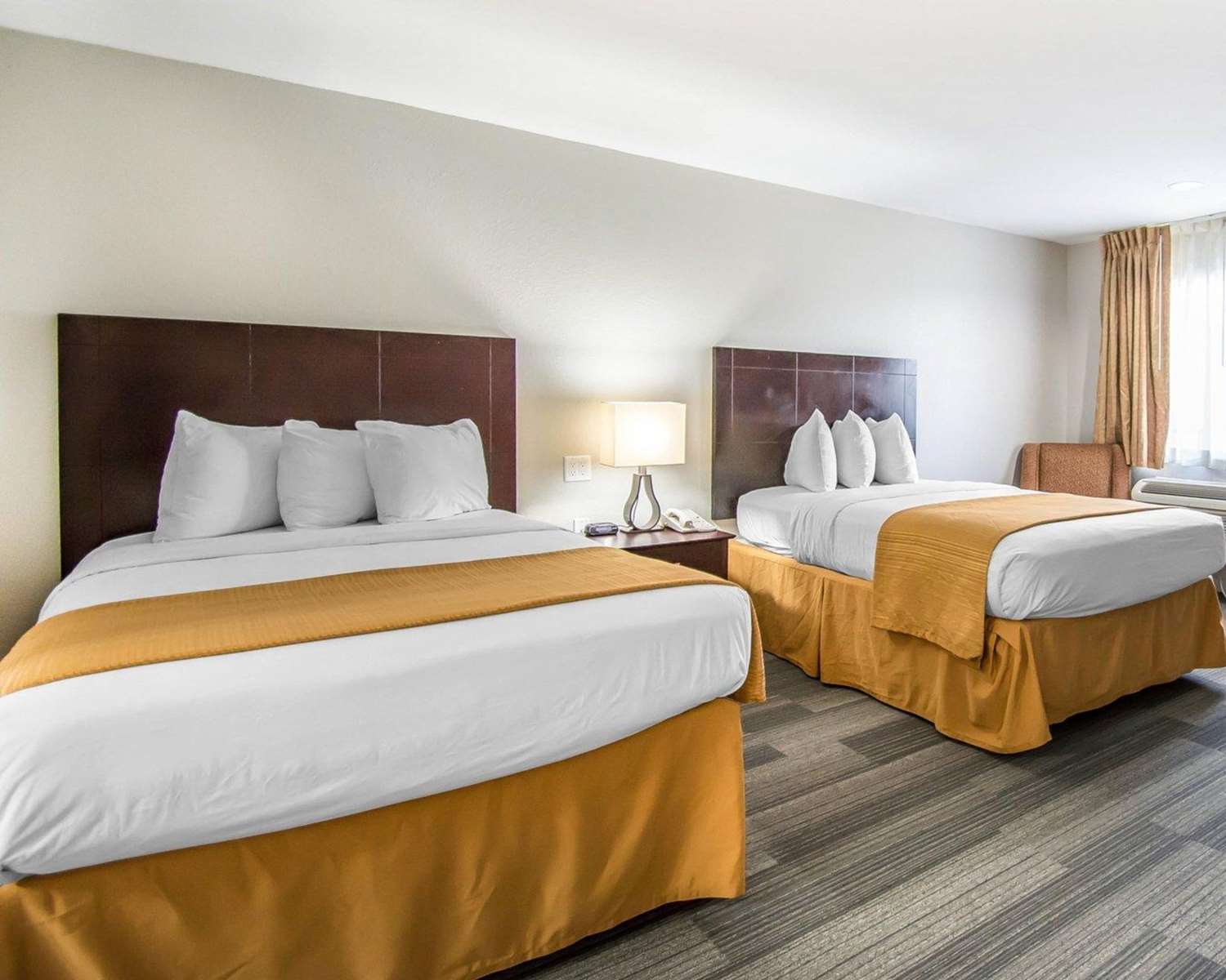 Quality Inn Suites By the Parks 7/30