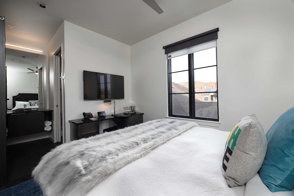 121 Hotel 43/50