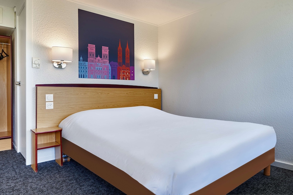 Kyriad Tarbes - Bastillac 10/31