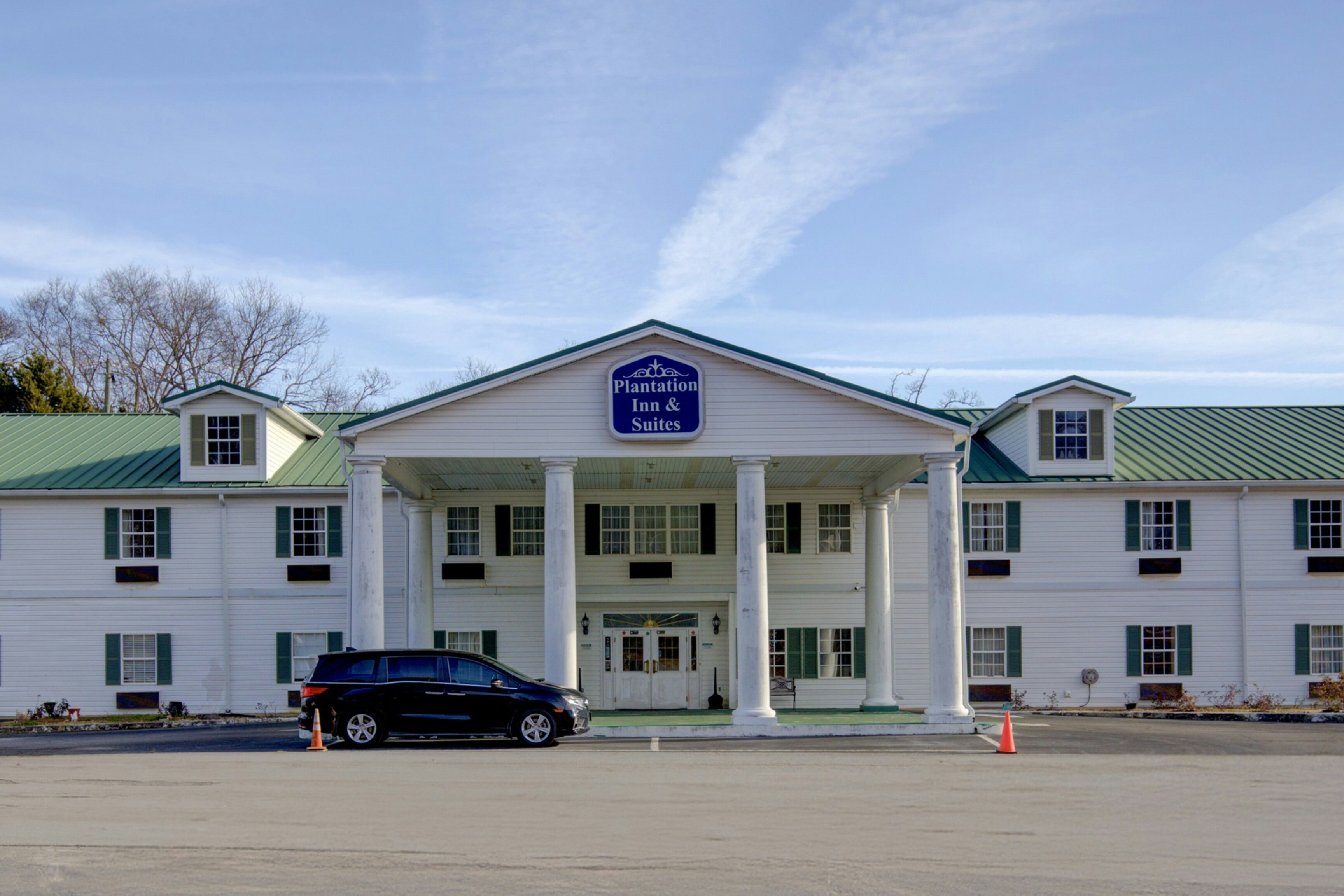 Plantation Inn & Suites Near Locust Grove I 75 in JACKSON - GA