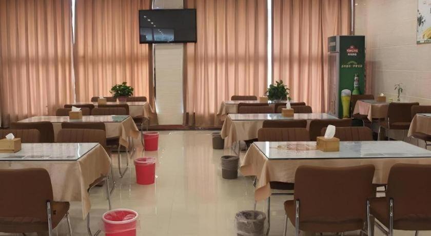 GreenTree Inn Heze Cao County Zhuangzhai Town Eastern Times City Business Hotel 39/47