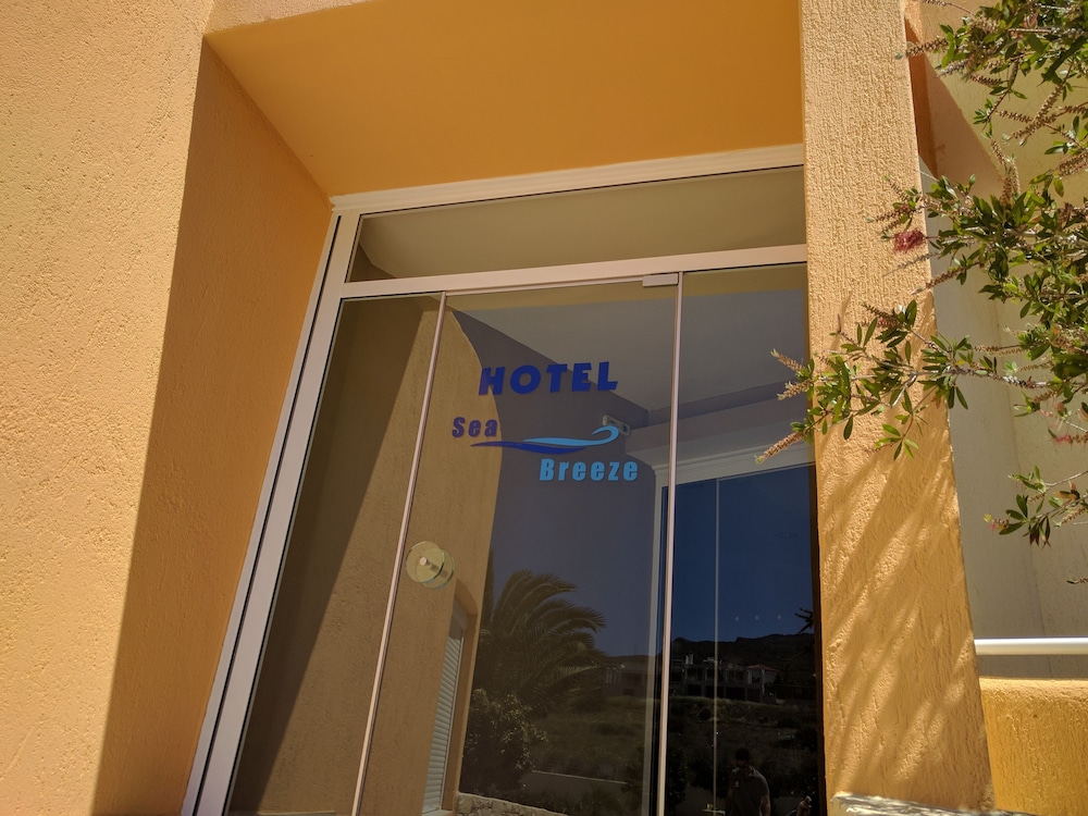 Sea Breeze Hotel 9/20