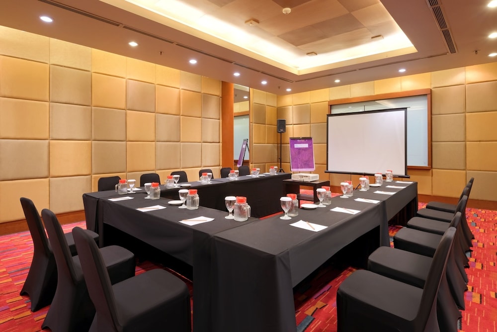 Quest Hotel Simpang Lima Semarang 42/60