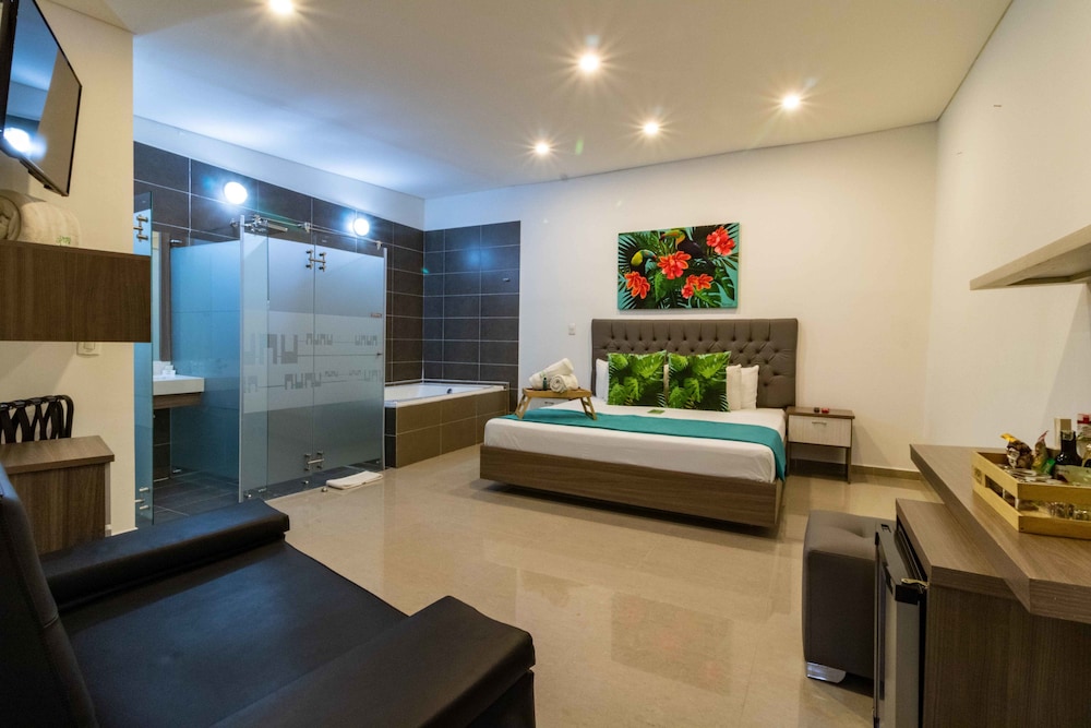 LLERAS GREEN HOTEL 46/71