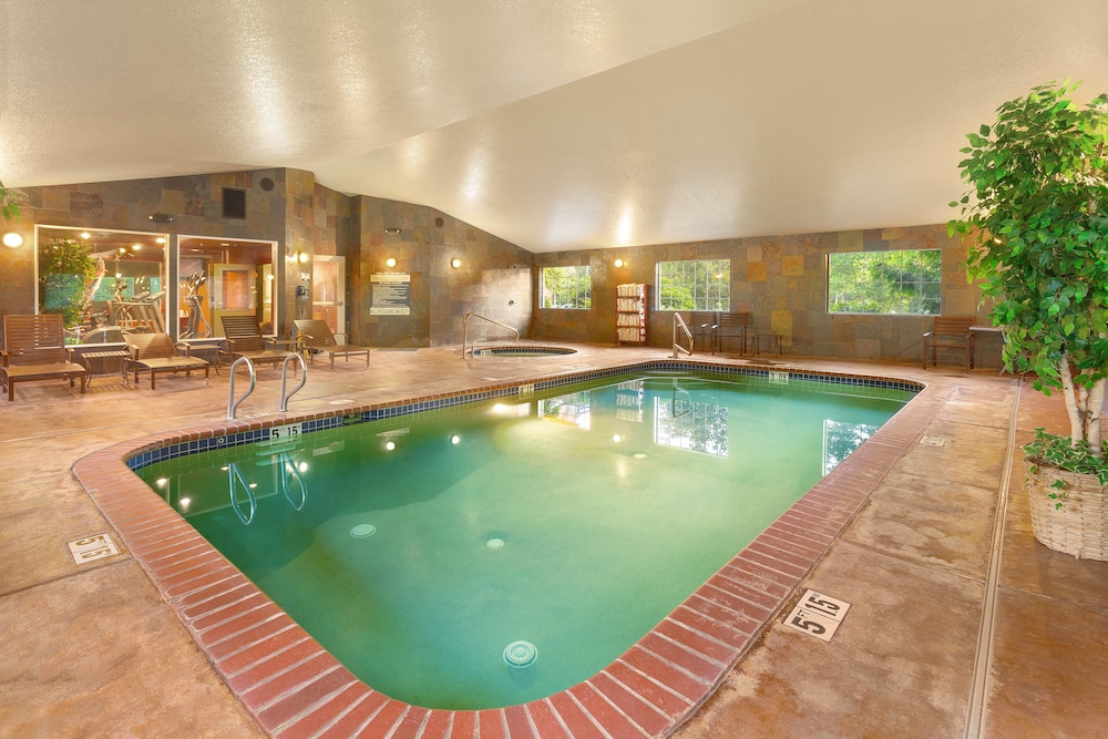 Comfort Inn & Suites Tualatin - Lake Oswego South 1/60