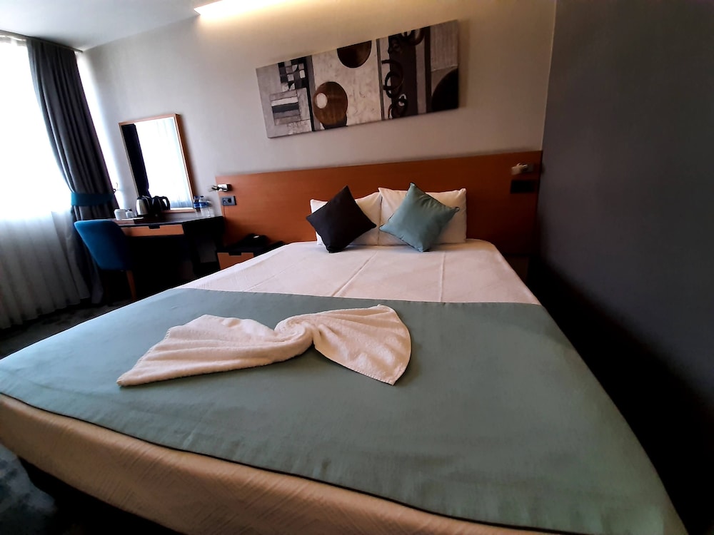 STANDARD, DOUBLE BED