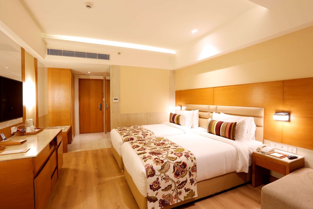 Nataraj Sarovar Portico 13/47