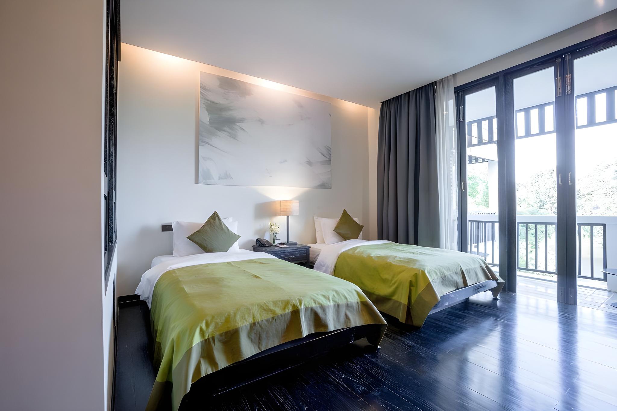 Junior Elephant Premium Room River View Twin Bed