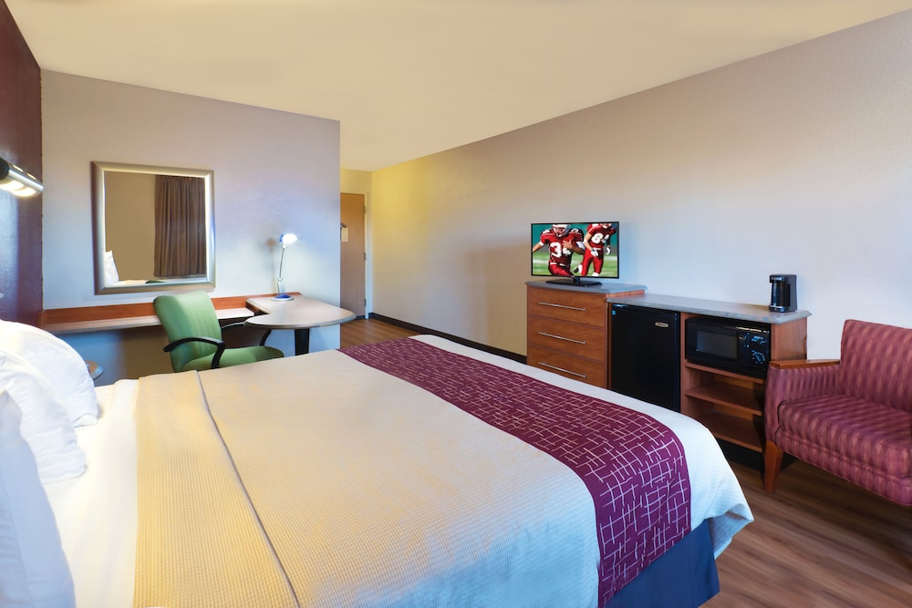 Red Roof Inn North Little Rock 5/10