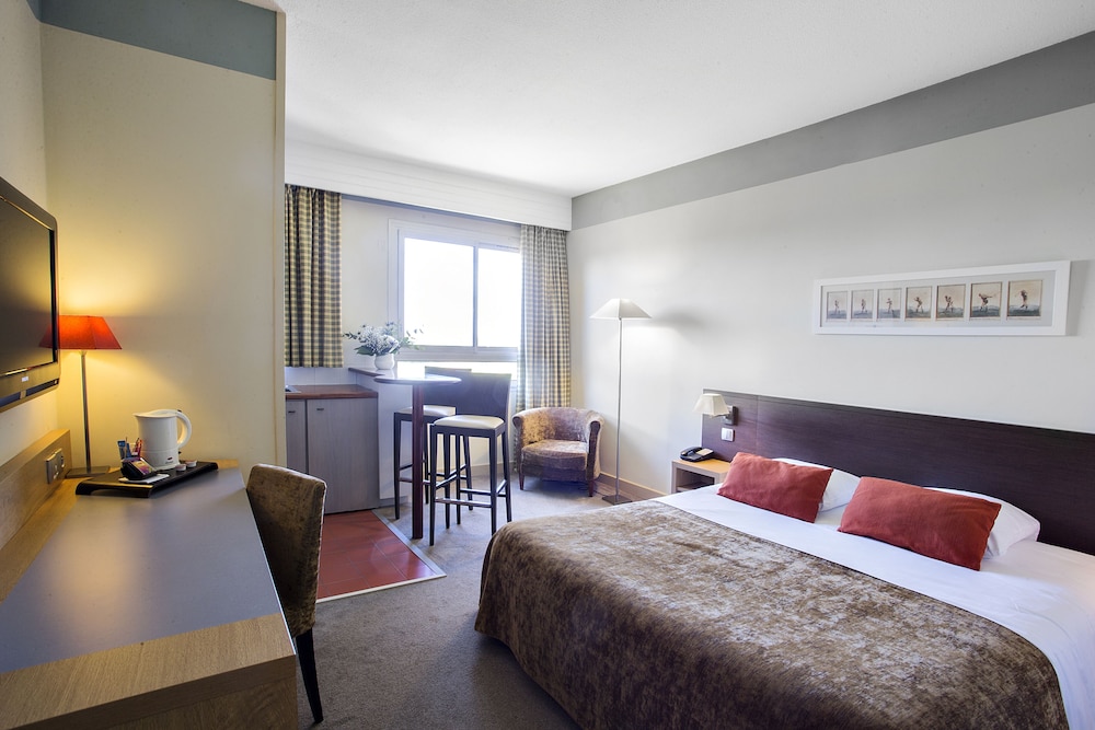 STUDIO, DOUBLE BED, KITCHENETTE
