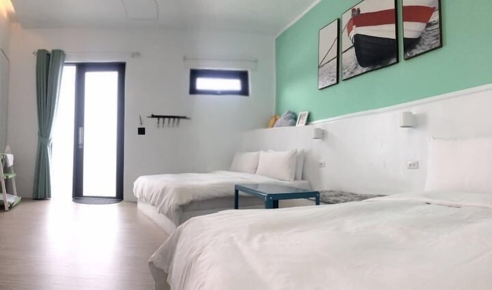 Whilom SeaShoreHotel 8/50