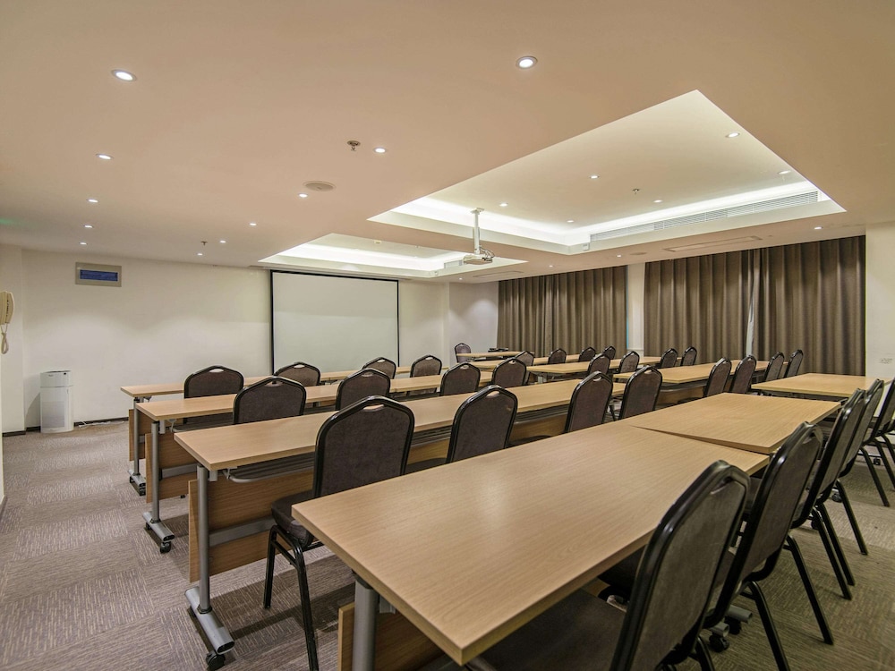 Ibis Lanzhou Dongfanghong Plaza Hotel 62/69