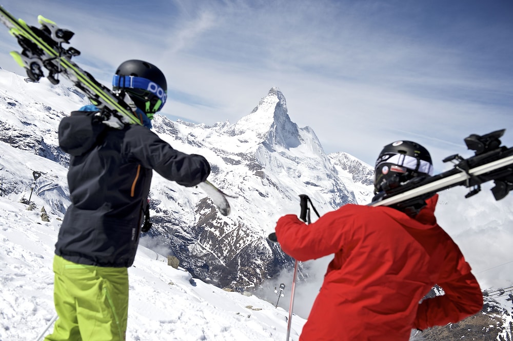 Matterhorn Lodge Hotel and Appartements 47/50