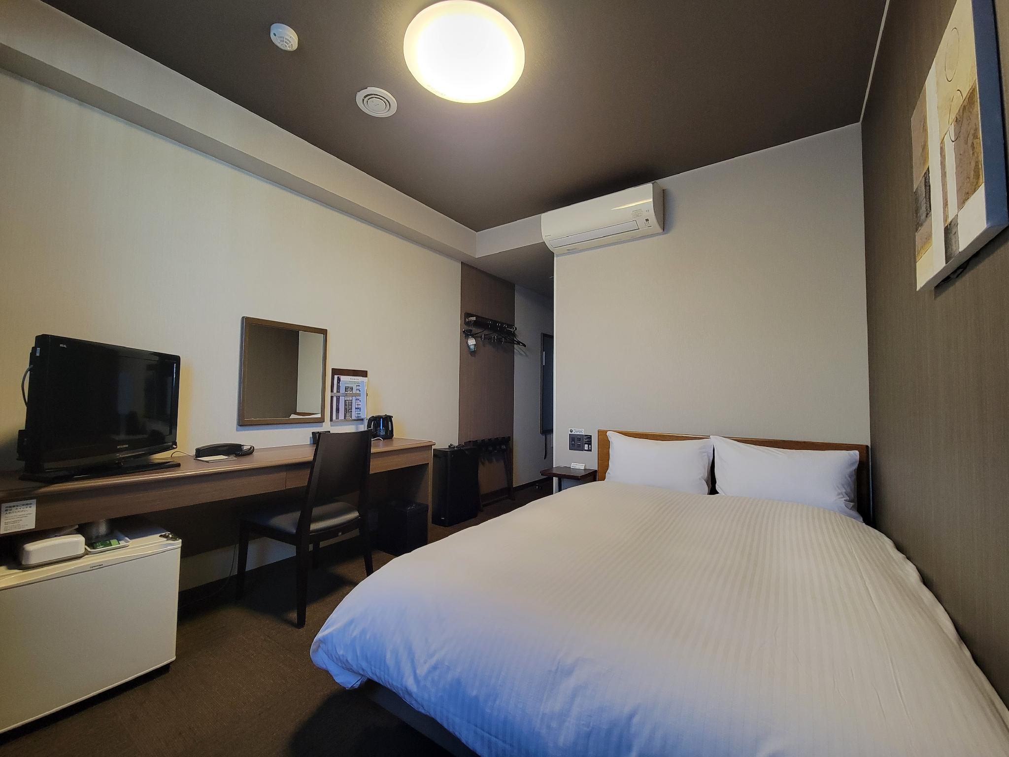Semi Room, Standard, Semi Double Bed, Main Building, Smoking