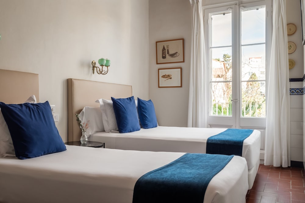 ROOM, TRIPLE, TERRACE