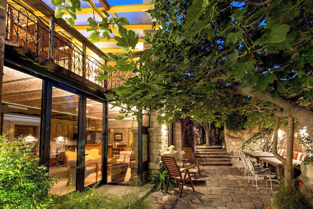 Sakin Ev Hotel 42/49