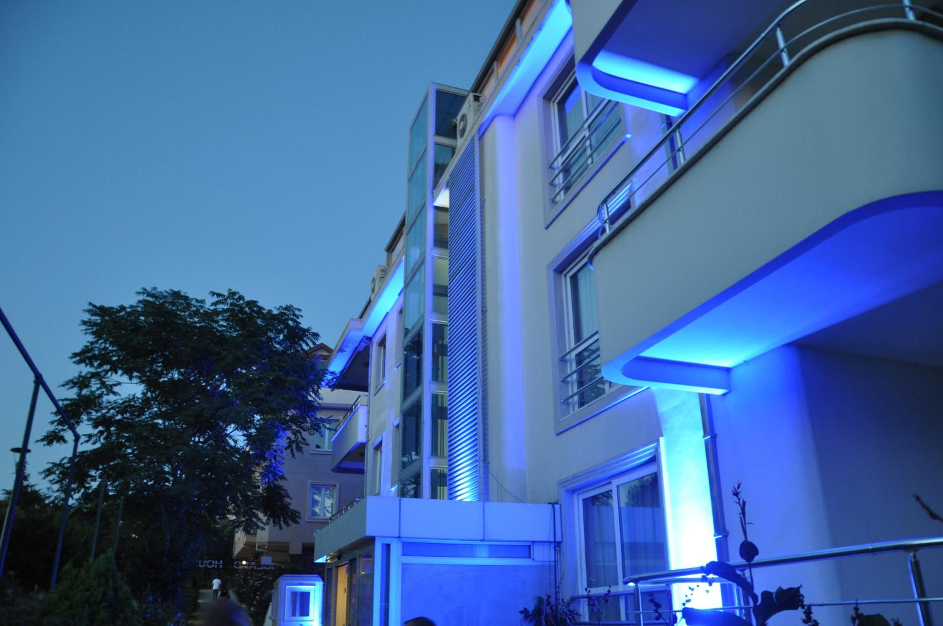 Island Hotel photo1