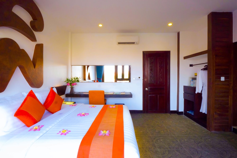 LUXURY, DOUBLE BED