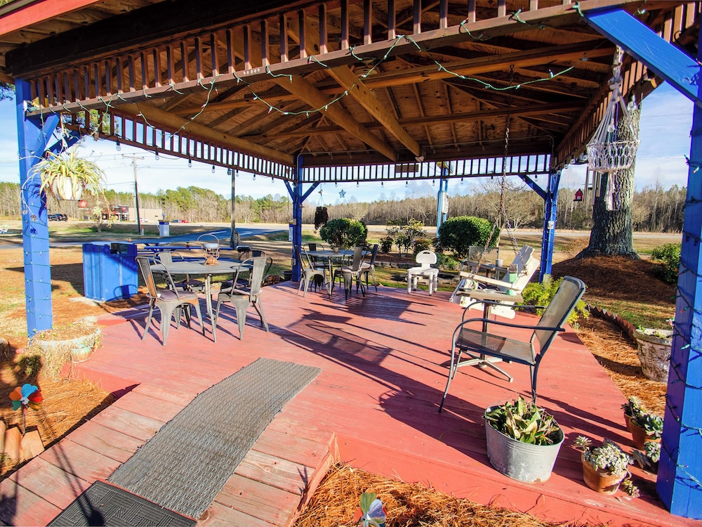 Sportsman Inn by OYO US Hwy-64 23/42