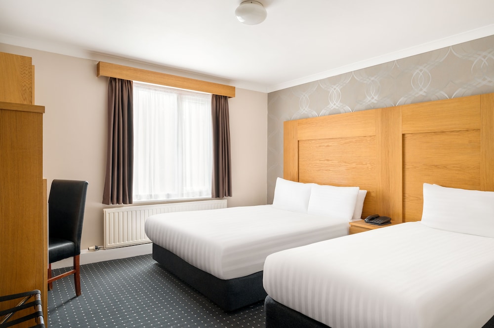 1 BEDROOM, STANDARD, TRIPLE