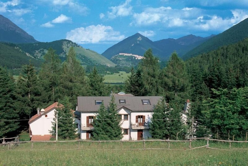 LH Albergo Il Paradiso 30/38