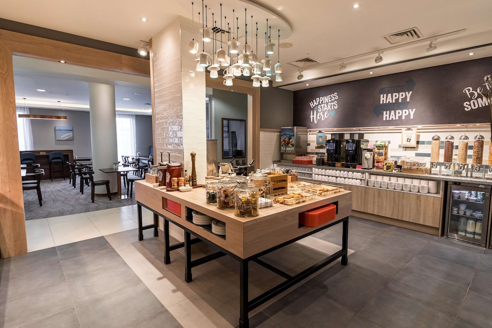 Hampton By Hilton Bournemouth 18/29