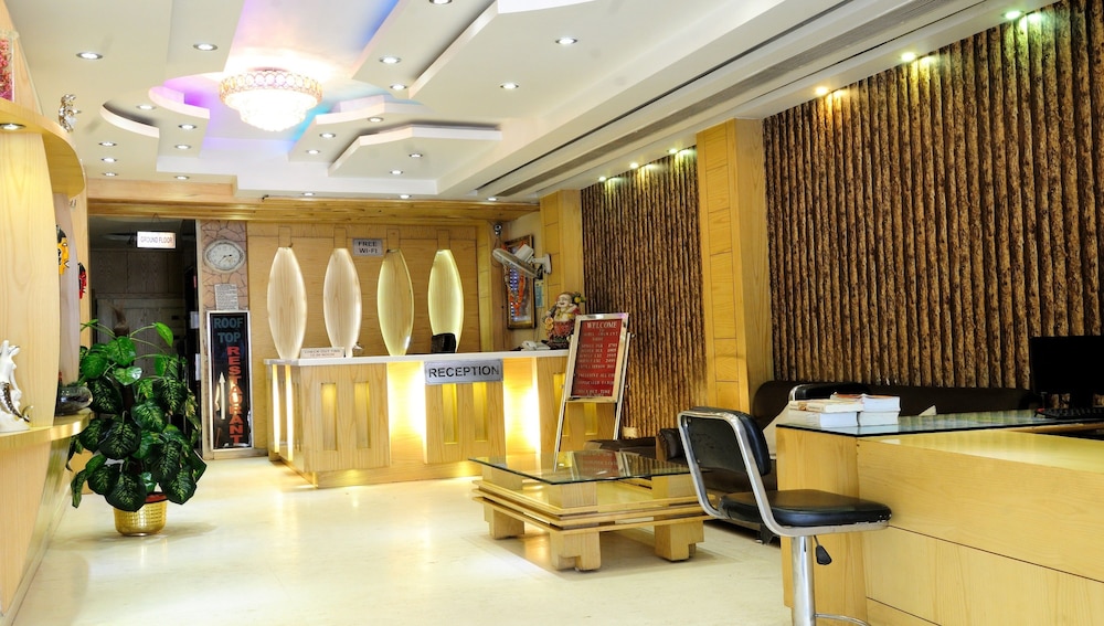 Hotel Aman International 5/67