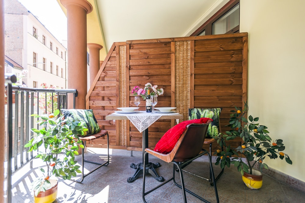 Galeria Italiana Apartments 10/50